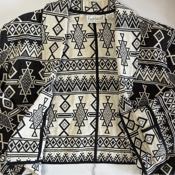 Vintage 90s Flashback Aztec Cropped Jacket M cream black Country Western - Picture 3 of 5
